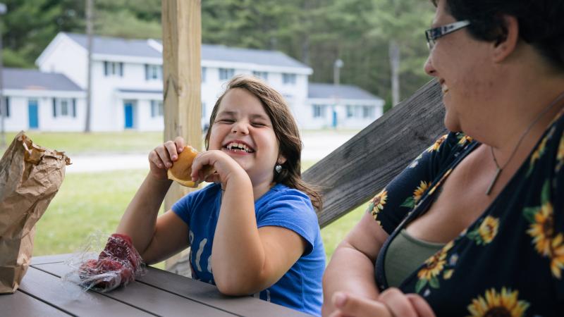 Girl eating lunch
