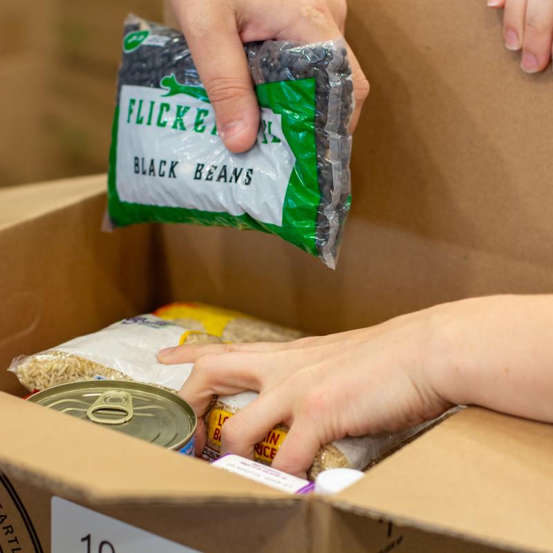 Packing of a FOODRx Box