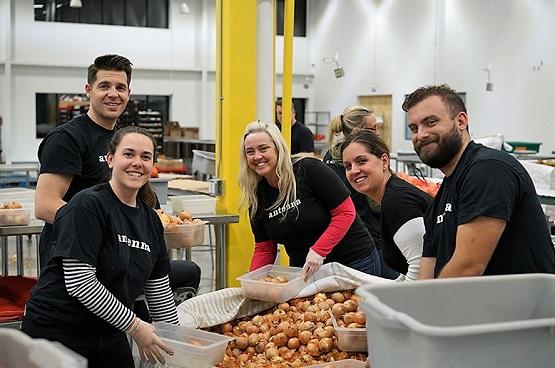 Antenna Employees Volunteering Antenna Employees Volunteering