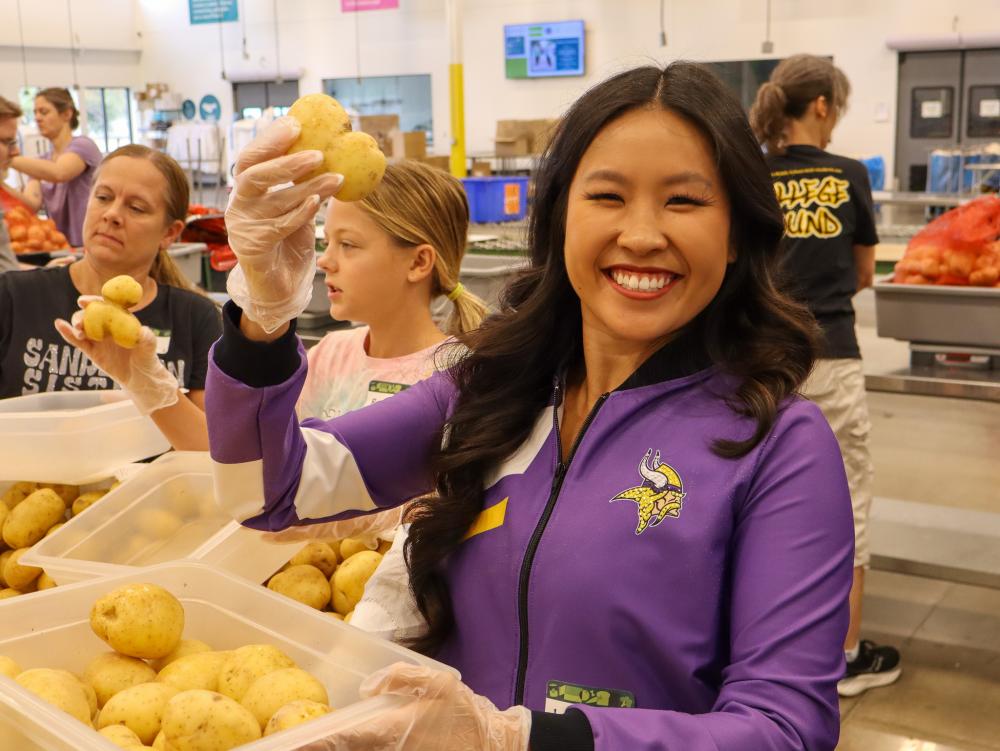 Vikings Cheerleader